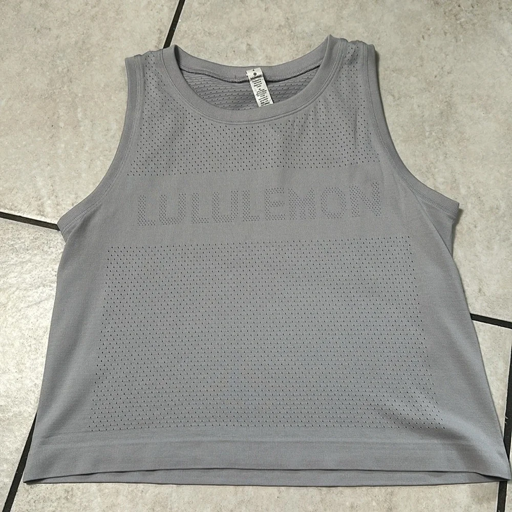 Lululemon Breeze By Muscle Crop‎ Tank *lululemon Silver Lilac